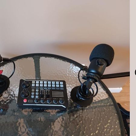 Destiny Appart' Paris -Beauvais-Orly- Podcasts- Stade De France Stains Exteriör bild