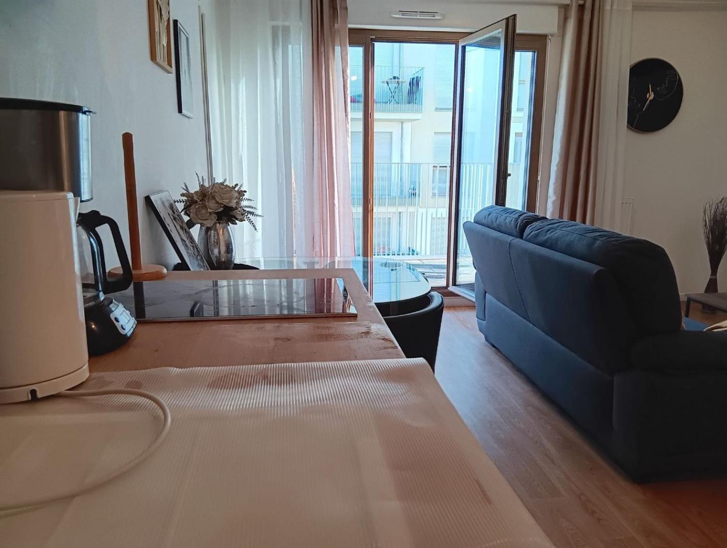 Destiny Appart' Paris -Beauvais-Orly- Podcasts- Stade De France Stains Exteriör bild