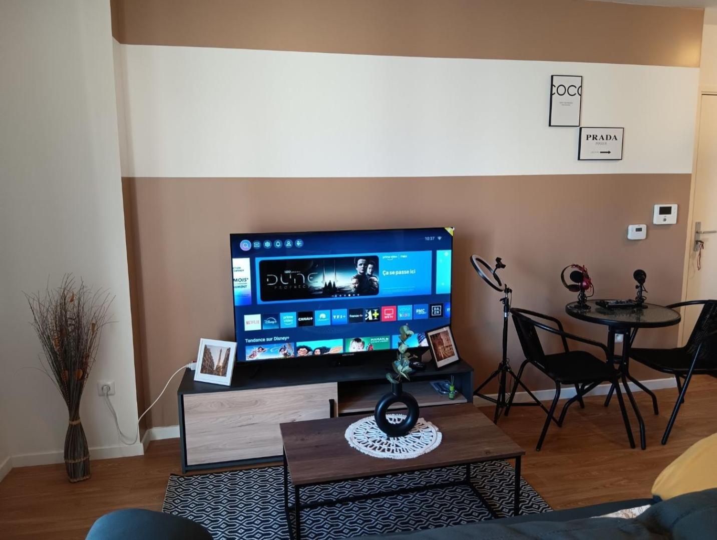 Destiny Appart' Paris -Beauvais-Orly- Podcasts- Stade De France Stains Exteriör bild